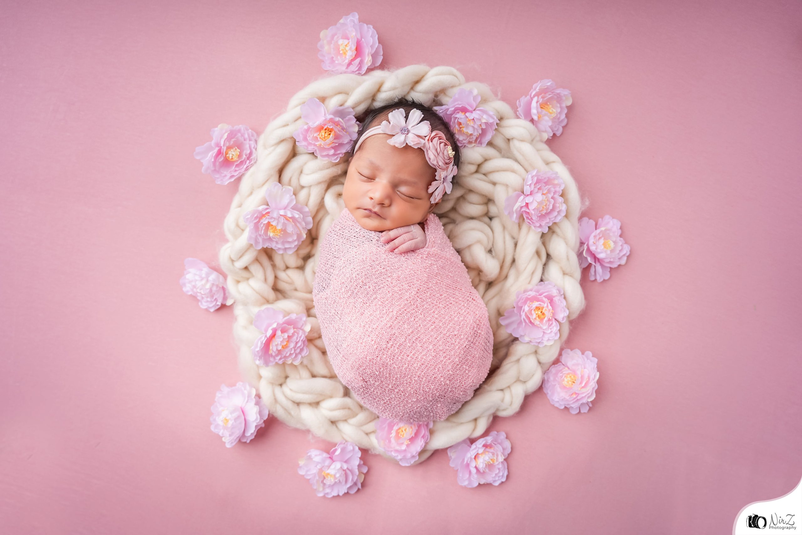 The Ultimate Guide to DIY Baby Photos: Tips and Tricks for a Perfect Shoot